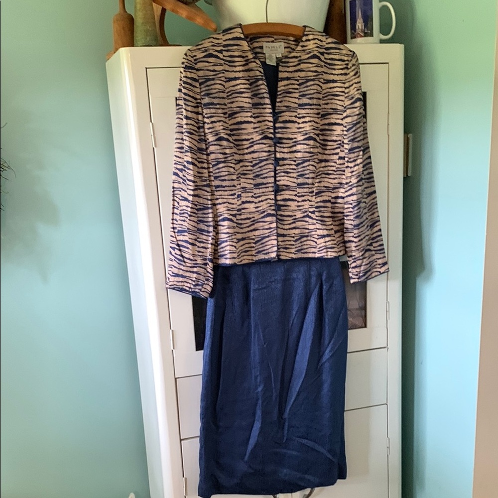 Papell sz 6P Vintage Silk Elegant Blue and Beige Skirt Set euc